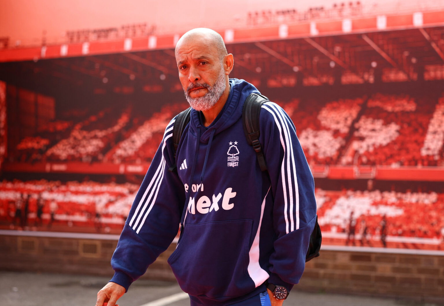 Evangelos Marinakis-iPhone 7-Nottingham Forest-technology-frugality
