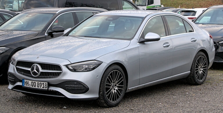 Mercedes-Benz-Mercedes C-Class 2026-facelift C-Class-plug-in hybrid-luxury cars