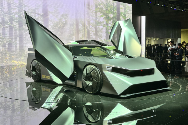 Nissan-GT-R-Godzilla-Hyper Force concept-electric sports car