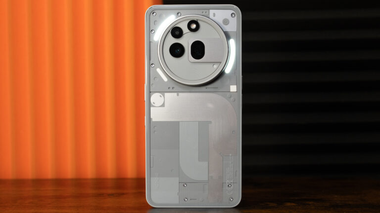 Nothing Phone 3-smartphone flagship-phone 3 features-user experience-phone pricing