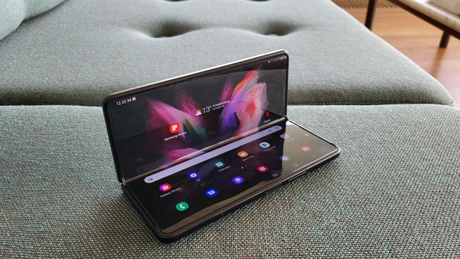 Vivo X Fold 5-smartphone-folding phone-Snapdragon 8 Gen 3-120Hz OLED-best foldable phone
