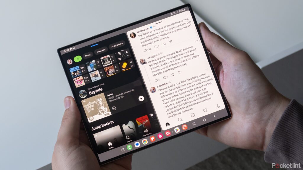 foldable iPhone-Samsung Galaxy Z Fold-Apple-foldable smartphones-technology