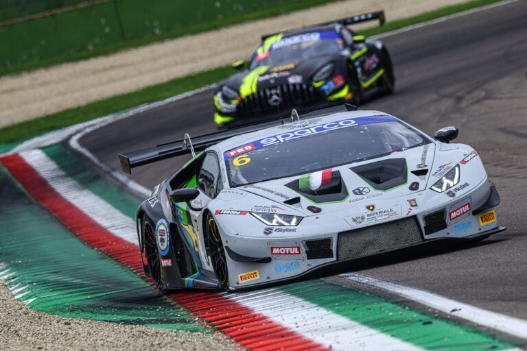 lamborghini terzo millennio-ducati panigale v4-superbikes-drag race-imola race track