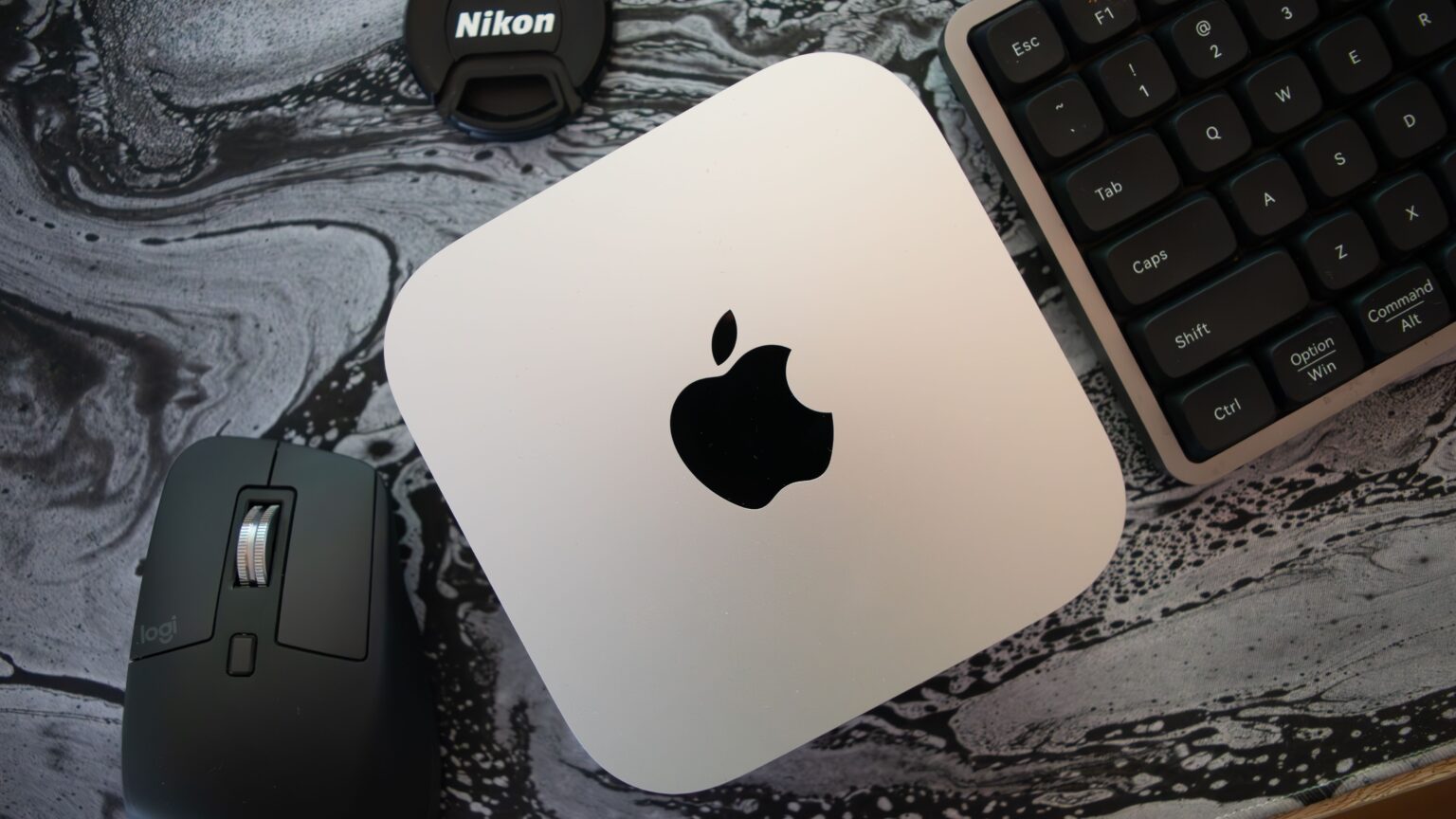 mac mini-apple-portable system-innovative project-internal display