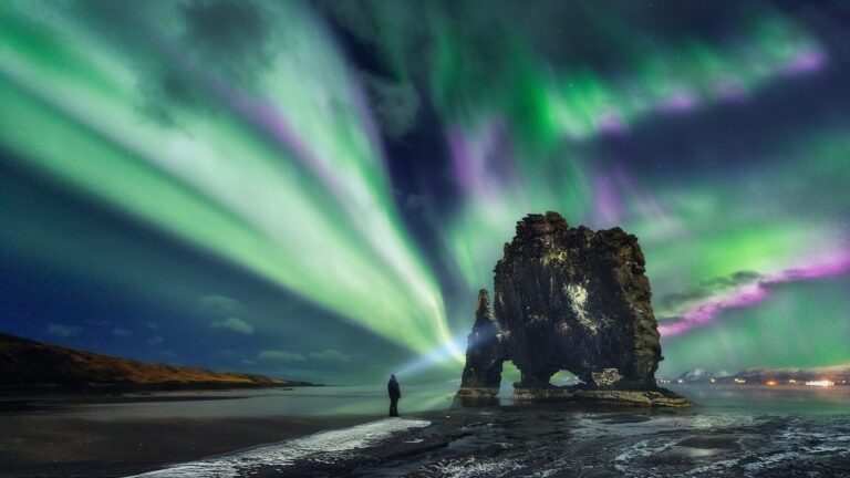 mars auroras-Perseverance rover-Mars atmosphere-CME event-martian auroras-visible lights mars
