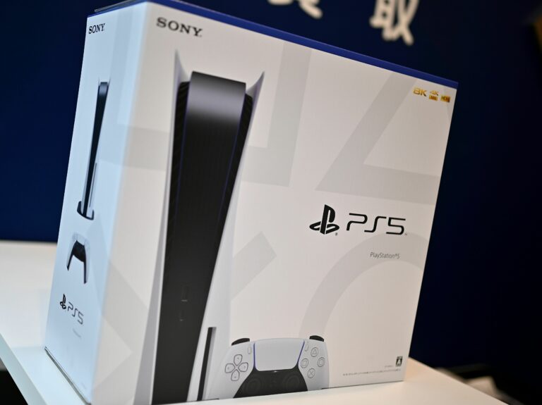 sony-playstation 5-PS5-gaming console-exclusive games-economic challenges-video game market
